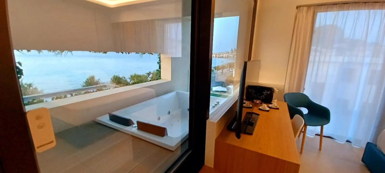 Sunset Hotel Cefalù 4*,  Italien